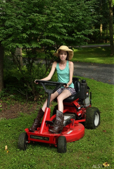 Very skinny teen Aria Haze in boots outdoors jams corn cob in her tiny pussy