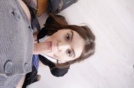 Sexy college girl flashes ass and leg while seducing her professor