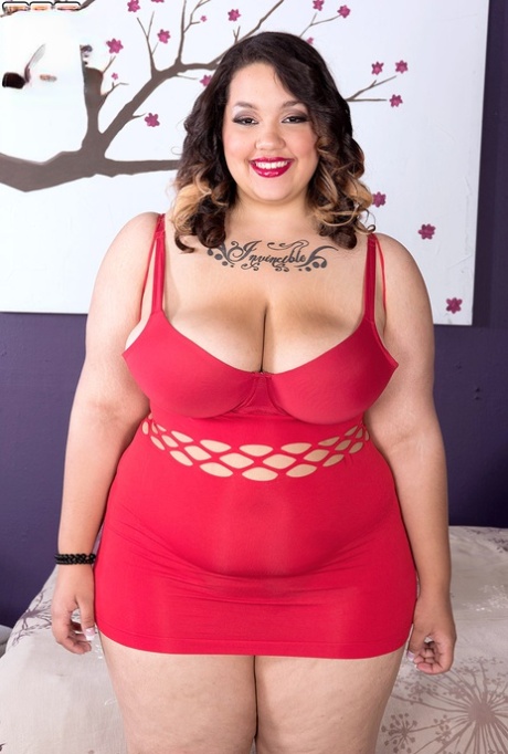 BBW Chevy Cobain has her huge tits played with before intercourse