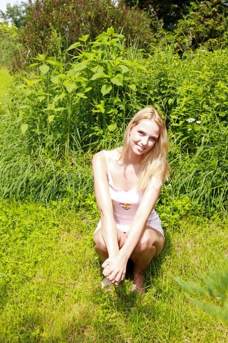 Close up masturbation from a beautiful teen babe Kyra in woods