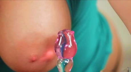 Amateur fatty Marina Visconti plays with her beautiful sex toy