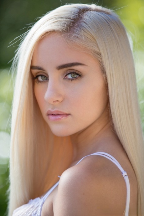 Lingerie-clad teen Naomi Woods sucks and humps two BBCs in an IR threesome