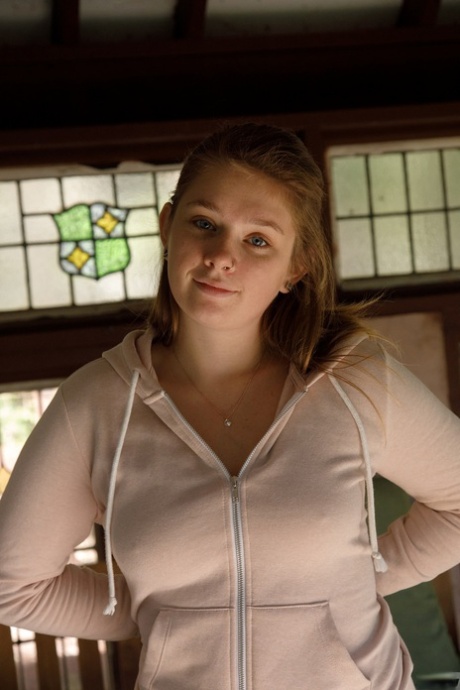 Chubby amateur Fawn Richfield teases nude with her small tits outdoors