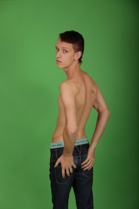 Boy Fun starring Dave Back XXX Pics