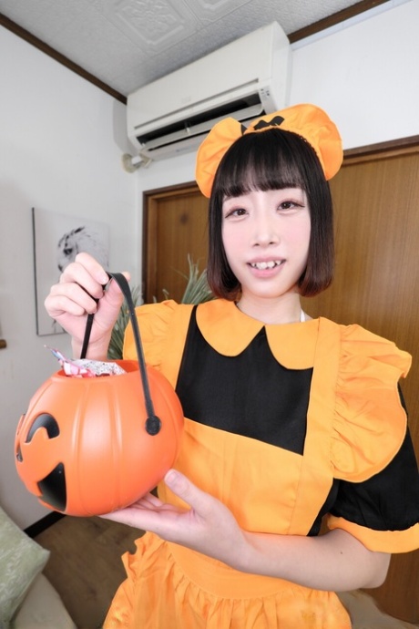 Tenshigao performed by Yume Hoshino Porn Images